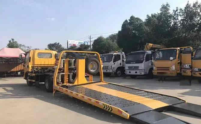 铁山港区汽车中途维修案例